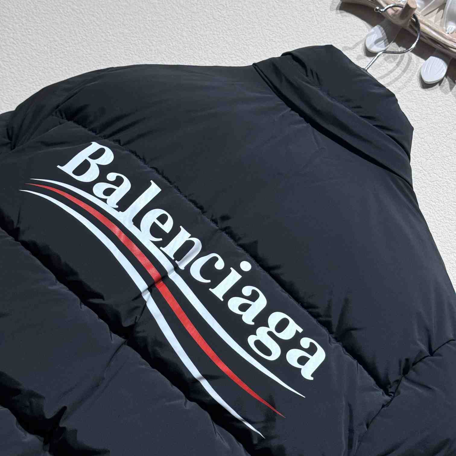 Balenciaga Puffer Jacket - DesignerGu