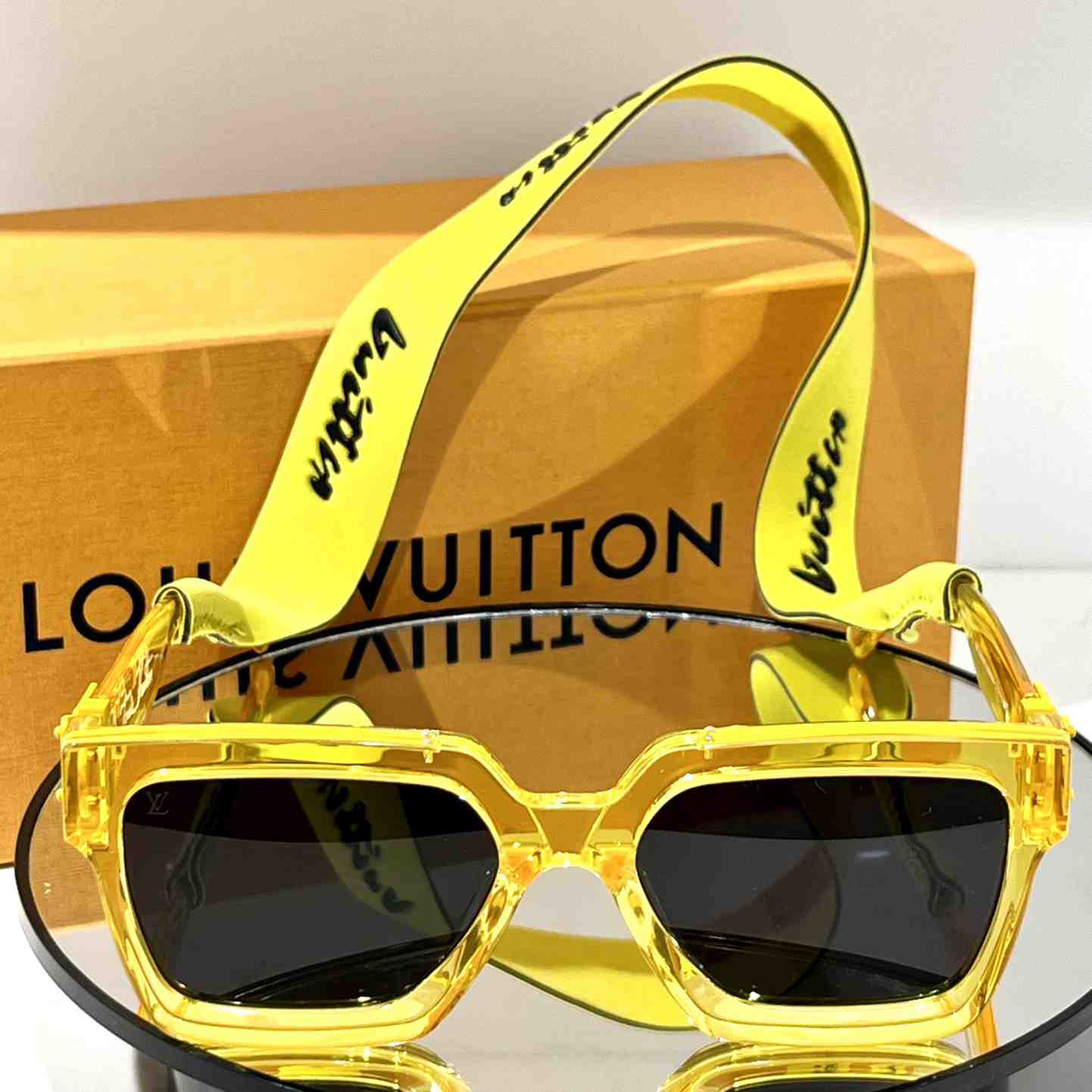 Louis Vuitton 1.1 Millionaires Square Sunglasses  LV96006 - DesignerGu