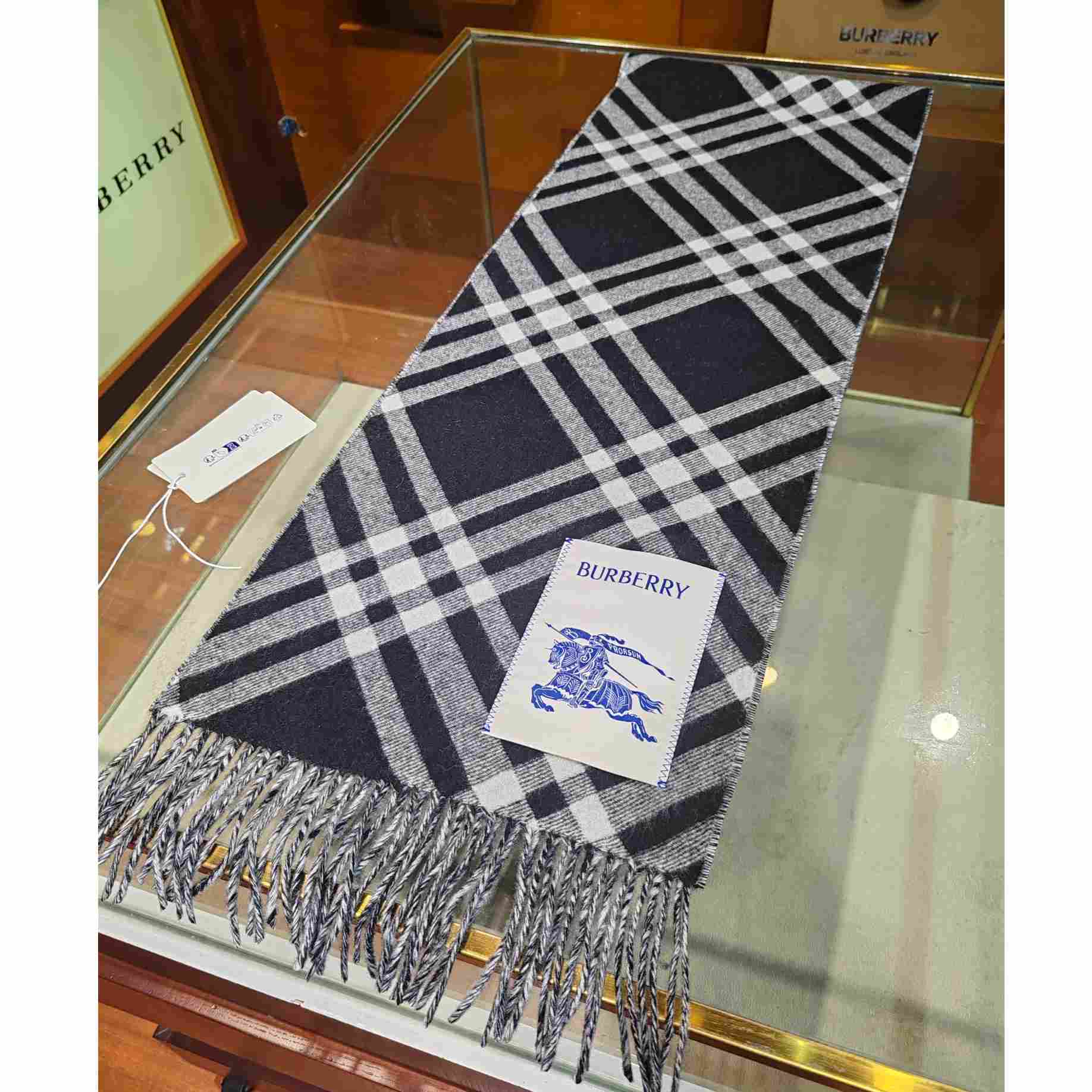 Burberry Check Cashmere Scarf - DesignerGu