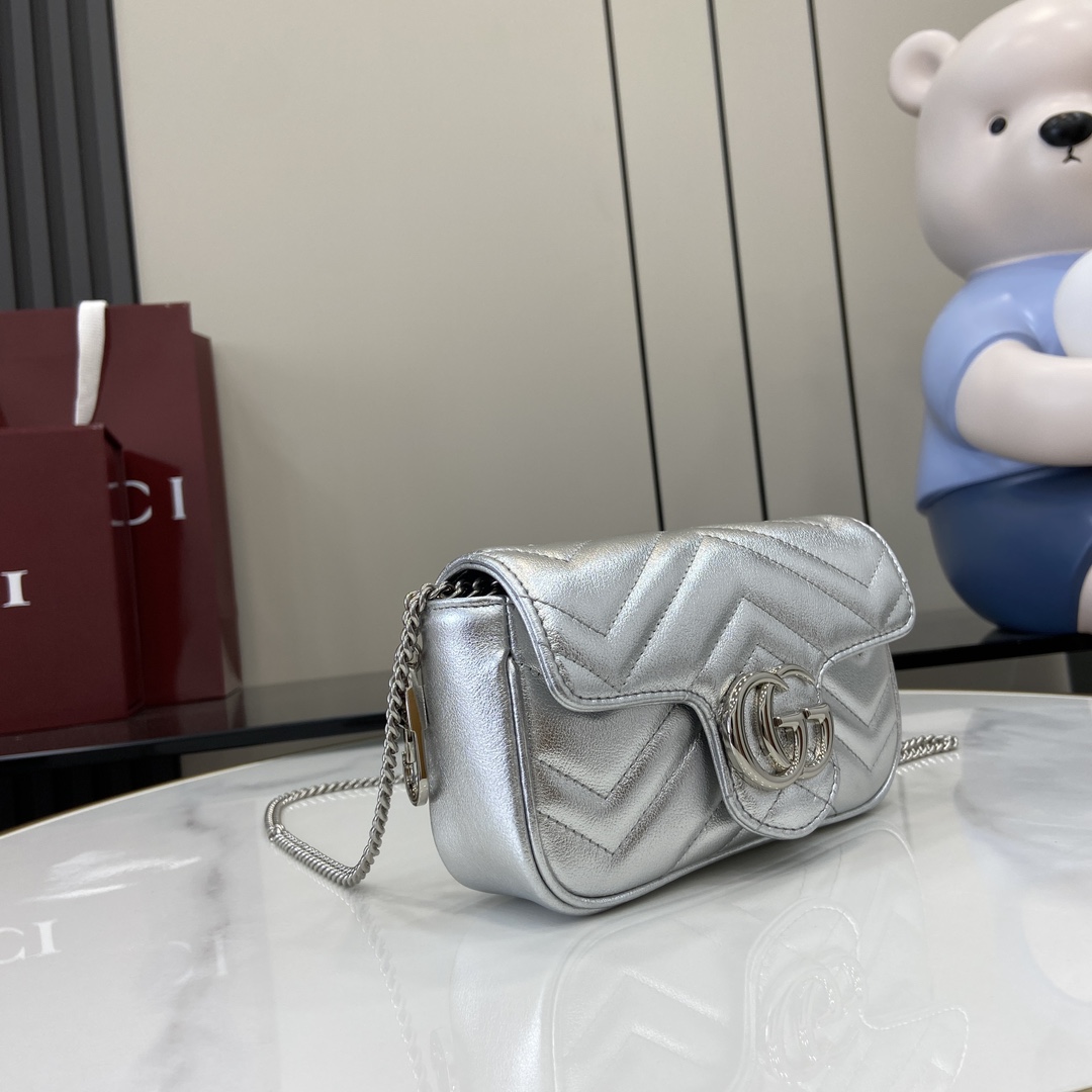 Gucci GG Marmont Super Mini Bag - DesignerGu