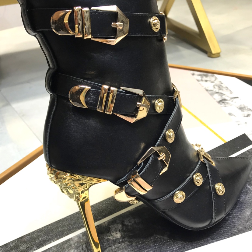 Balmain Leather Ankle Boots - DesignerGu