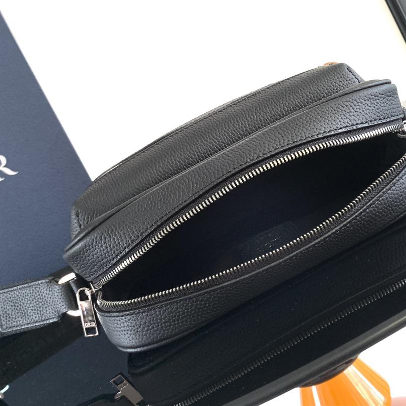 Dior Rider 2.0 Zipped Messenger Bag  - DesignerGu