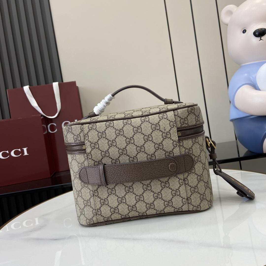 Gucci Porter Medium Travel Bag - DesignerGu