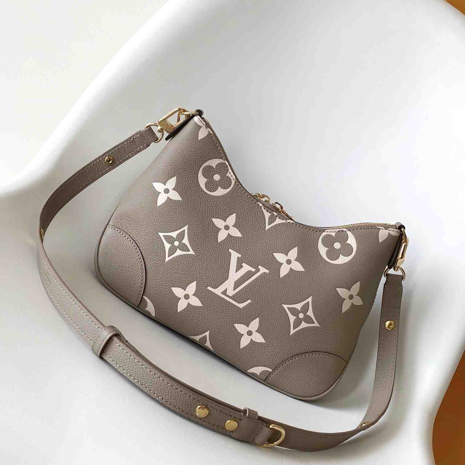 Louis Vuitton Boulogne  M13224 - DesignerGu