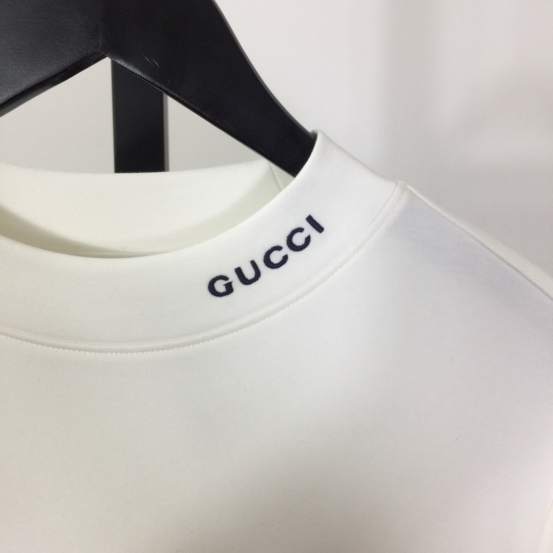 Gucci Logo Long Sleeve Tee - DesignerGu