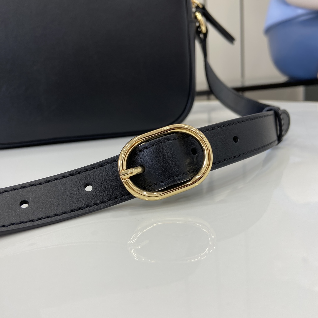 Gucci Blondie Mini Shoulder Bag - DesignerGu