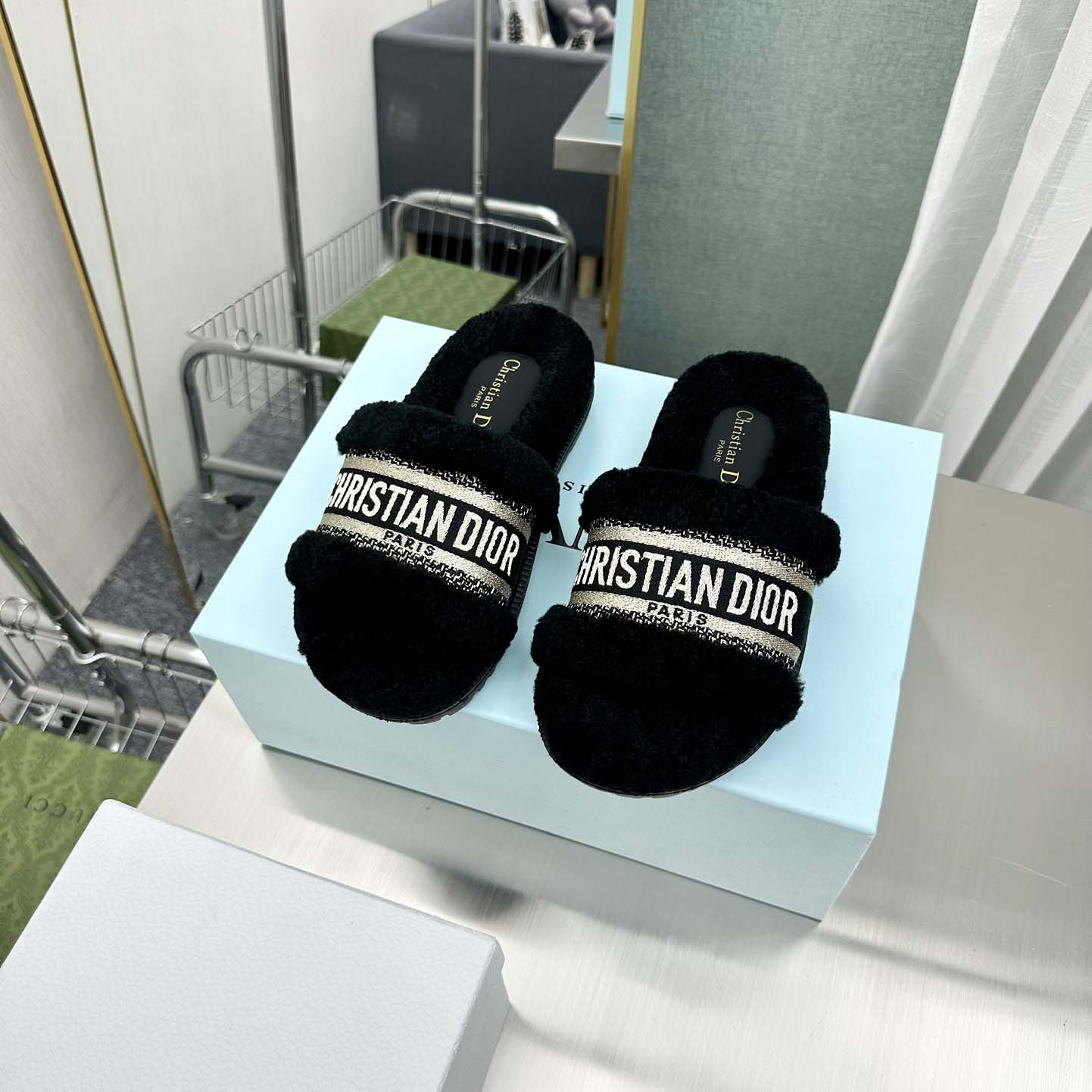 Dior Dway Flip Flops - DesignerGu