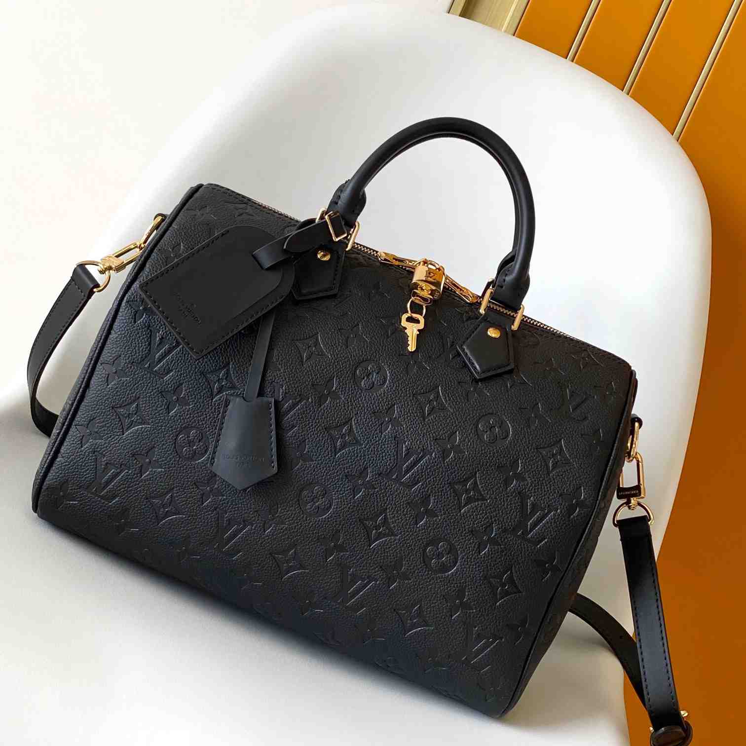 Louis Vuitton Speedy Soft 30  M47186 - DesignerGu