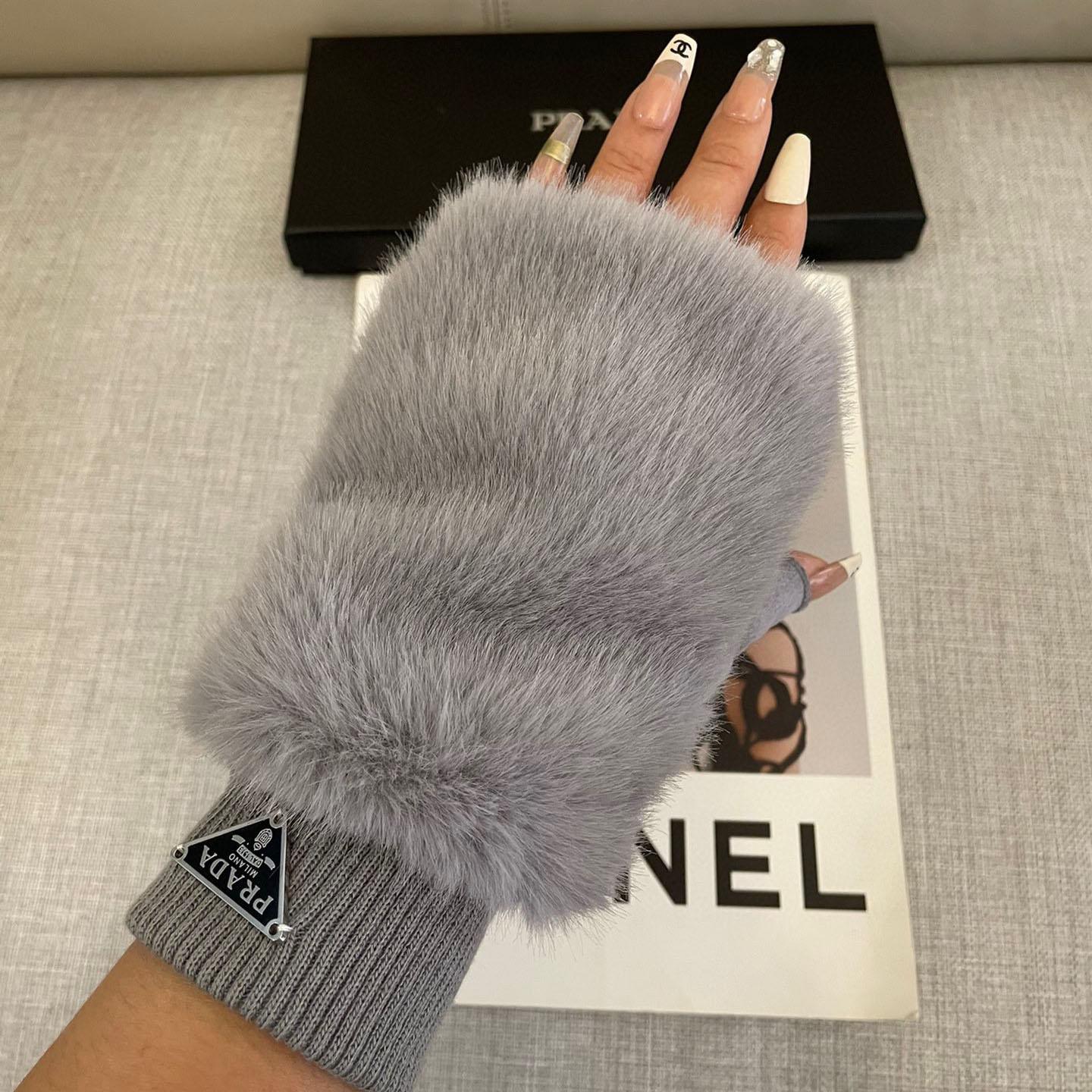 Prada Gloves  - DesignerGu