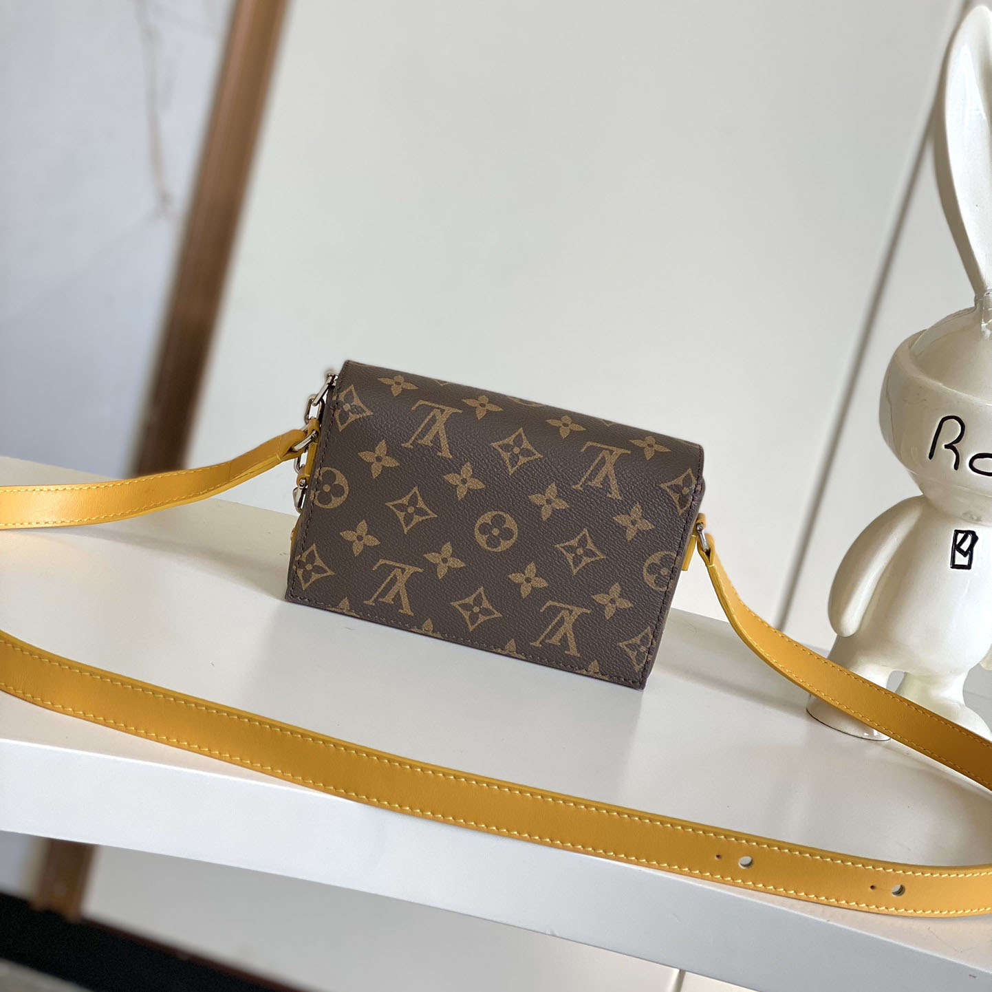 Louis Vuitton Steamer Wearable Wallet  M12811 - DesignerGu