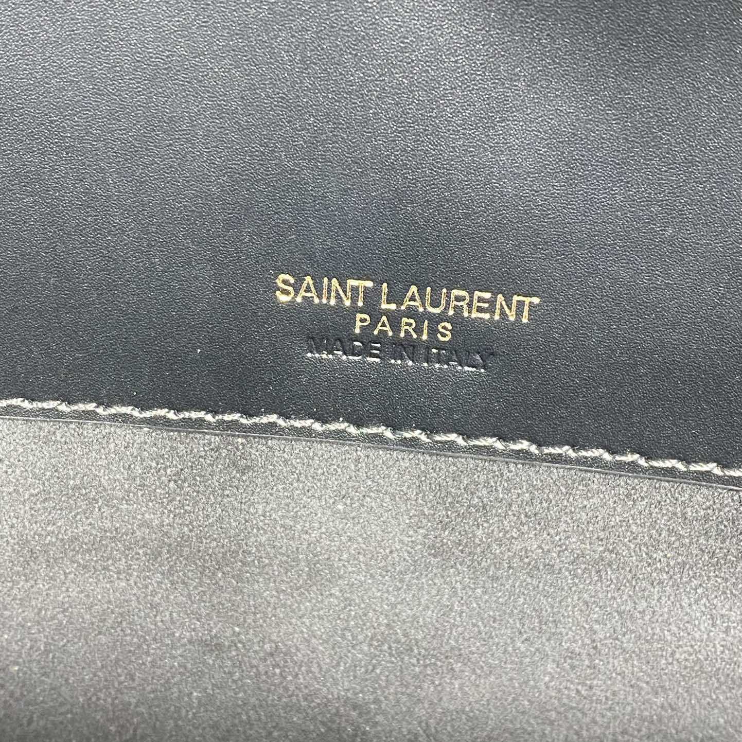 Saint Laurent Le 37 In Shiny Leather - DesignerGu