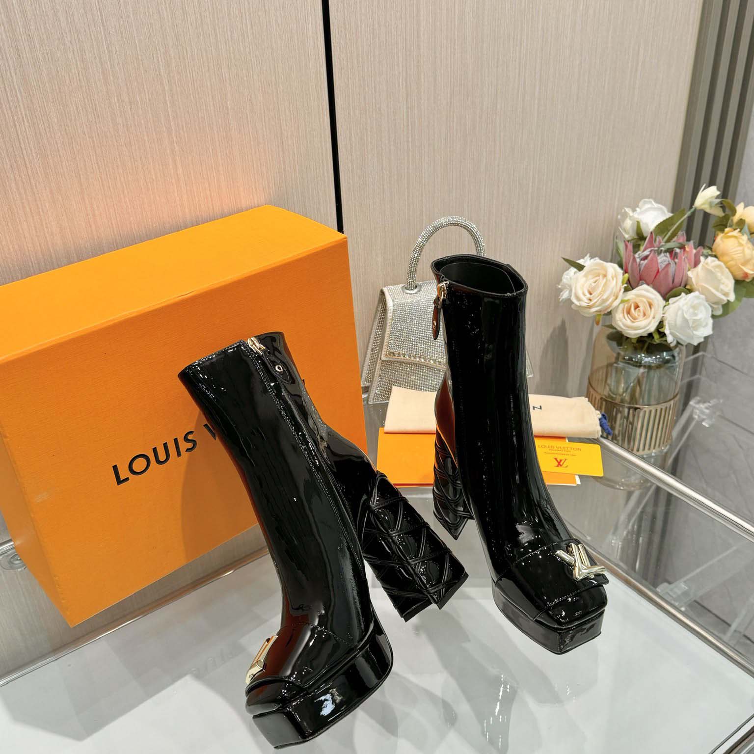 Louis Vuitton Shake Platform Ankle - DesignerGu