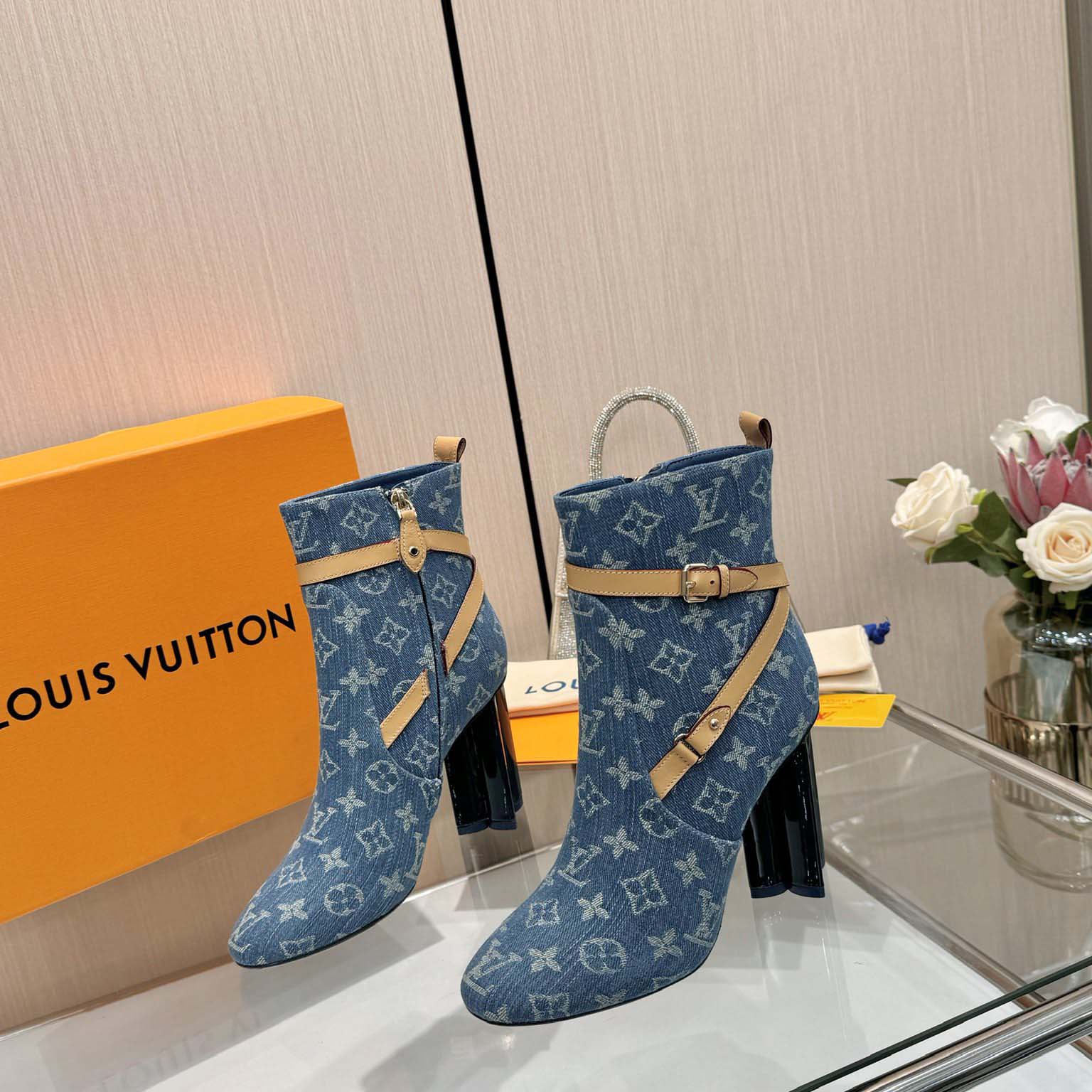 Louis Vuitton Silhouette Ankle Boot - DesignerGu