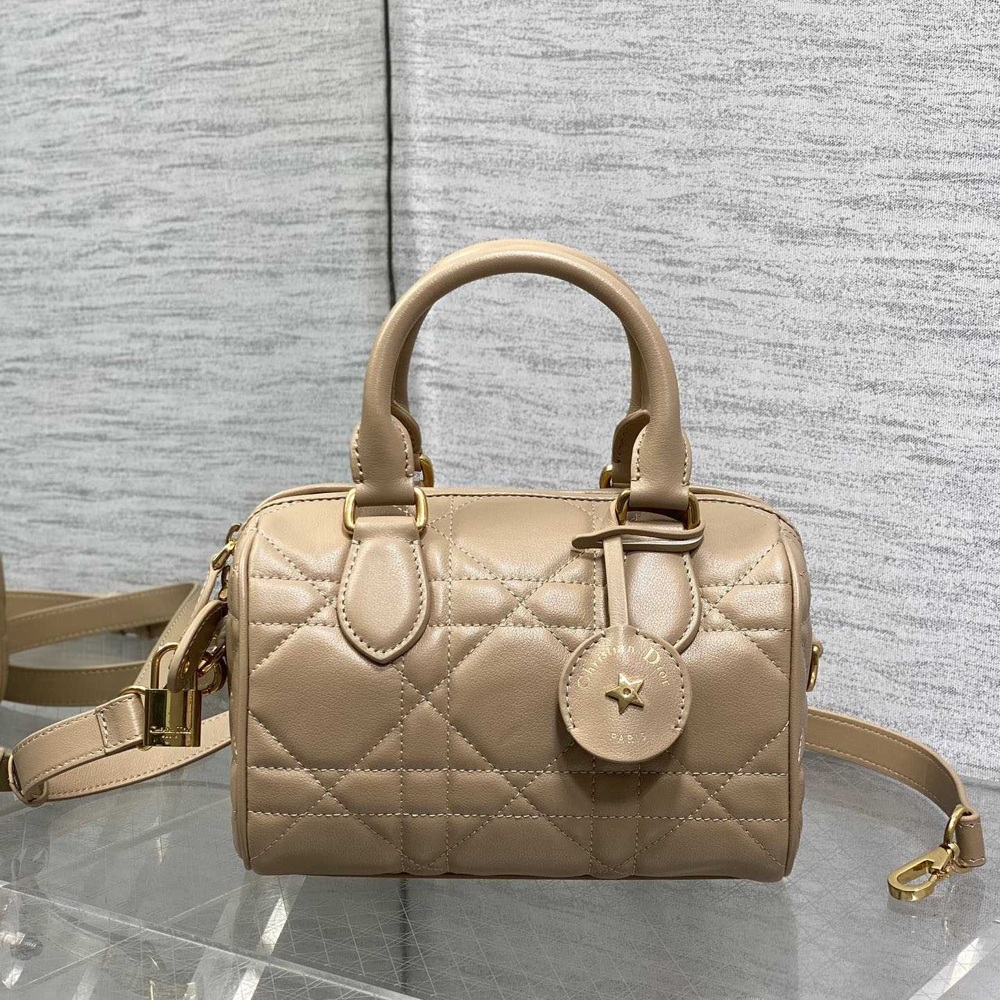 Dior Groove 20 Bag  - DesignerGu