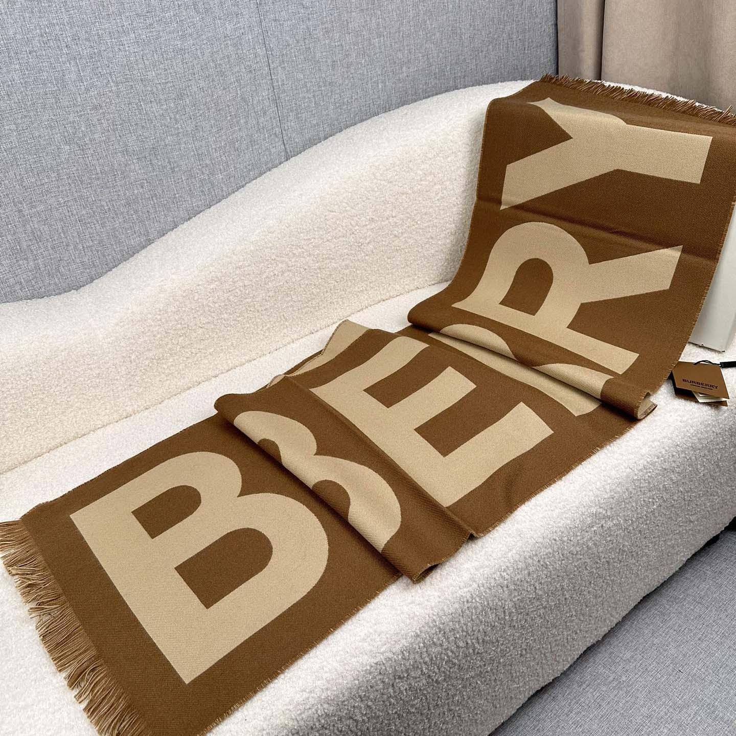 Burberry Logo Wool Jacquard Scarf - DesignerGu