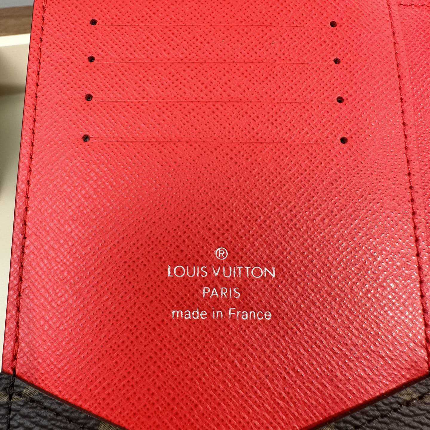 Louis Vuitton Pocket Organizer  M82862 - DesignerGu