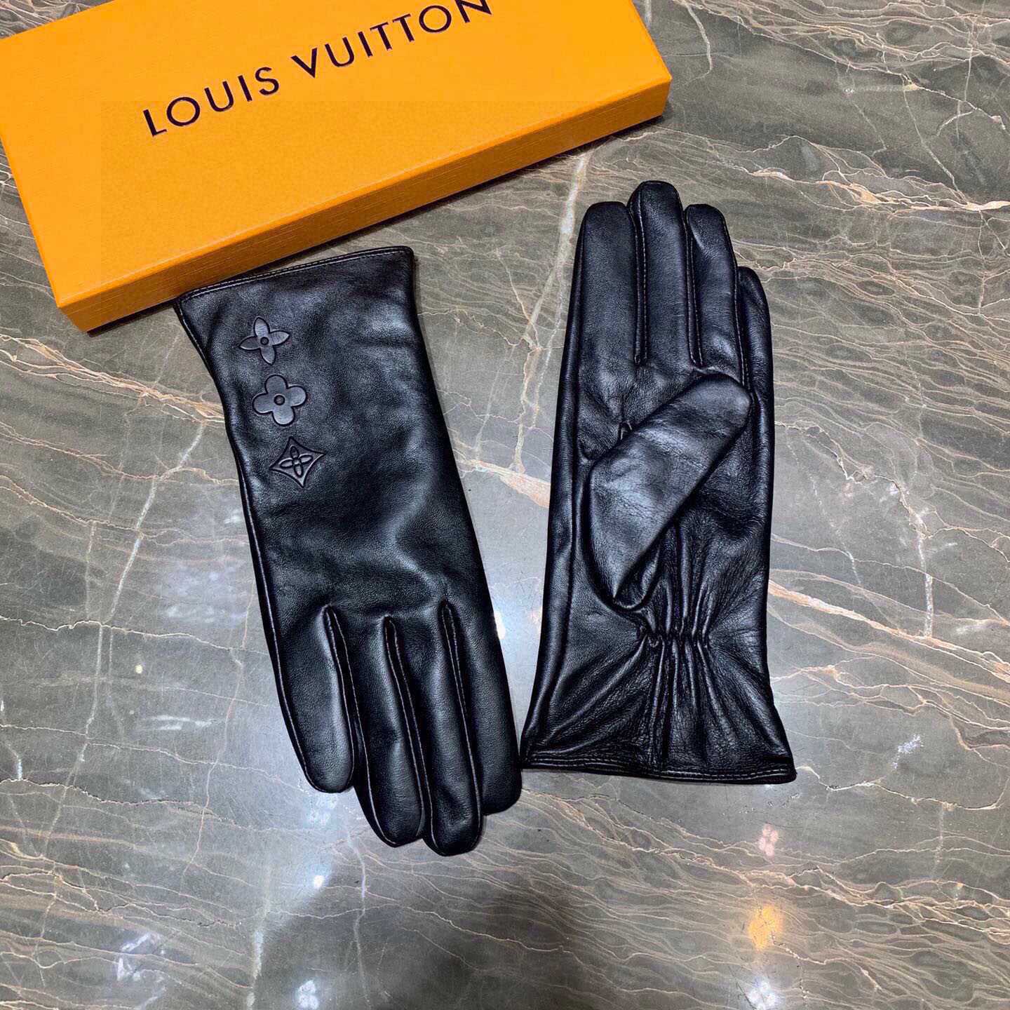 Louis Vuitton Gloves  - DesignerGu