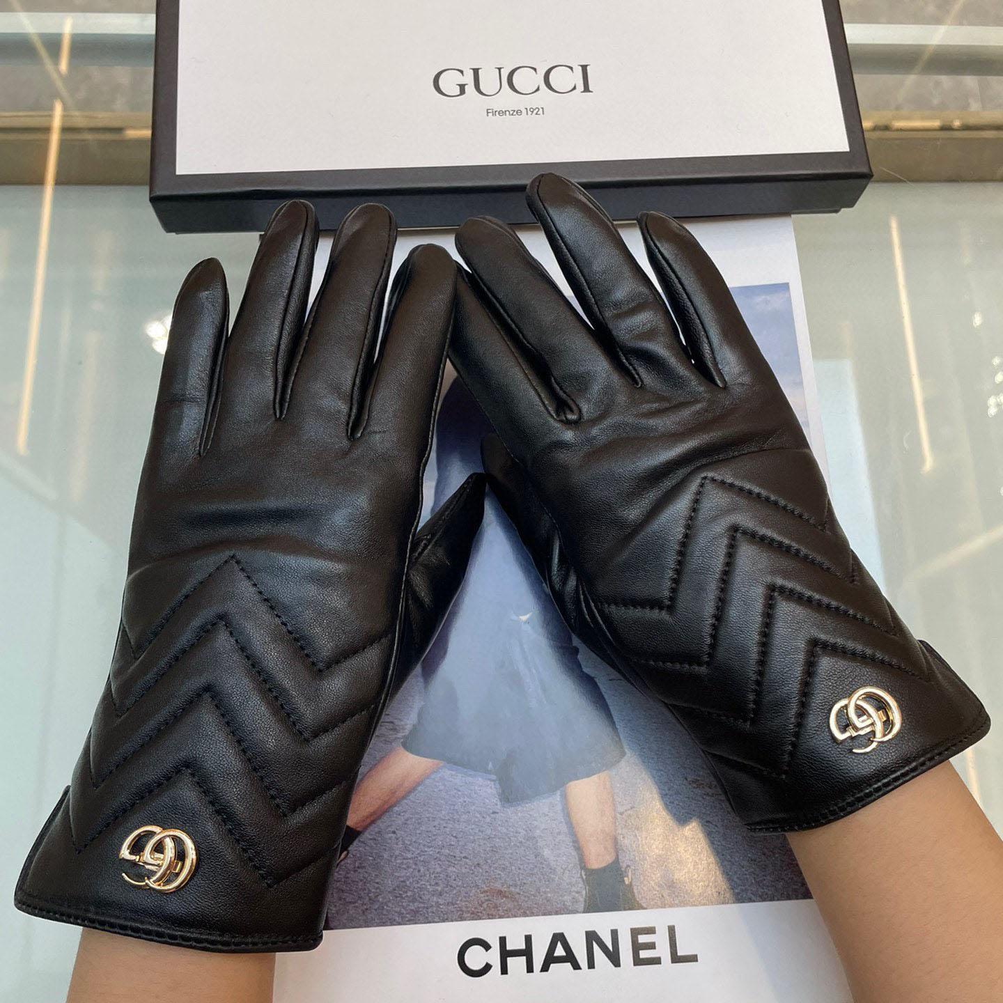 Gucci Gloves  - DesignerGu