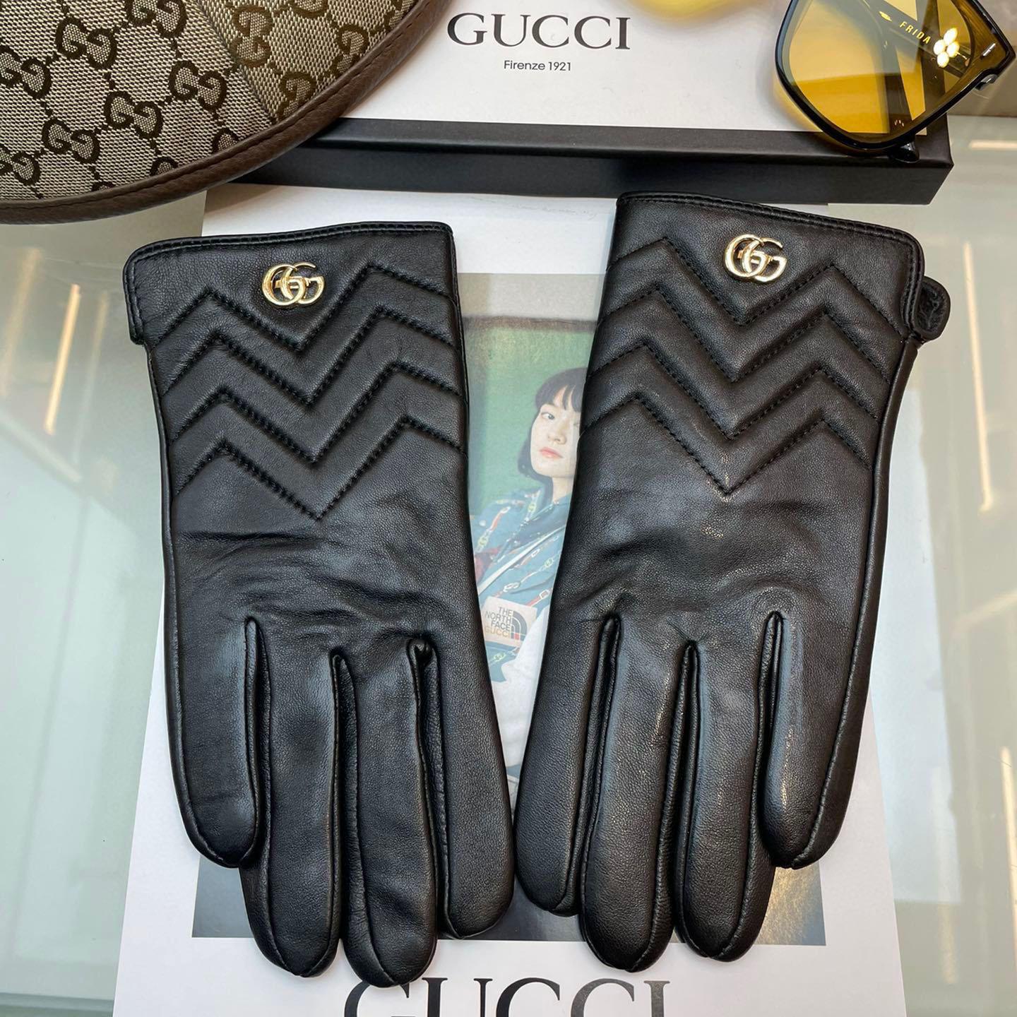 Gucci Gloves  - DesignerGu