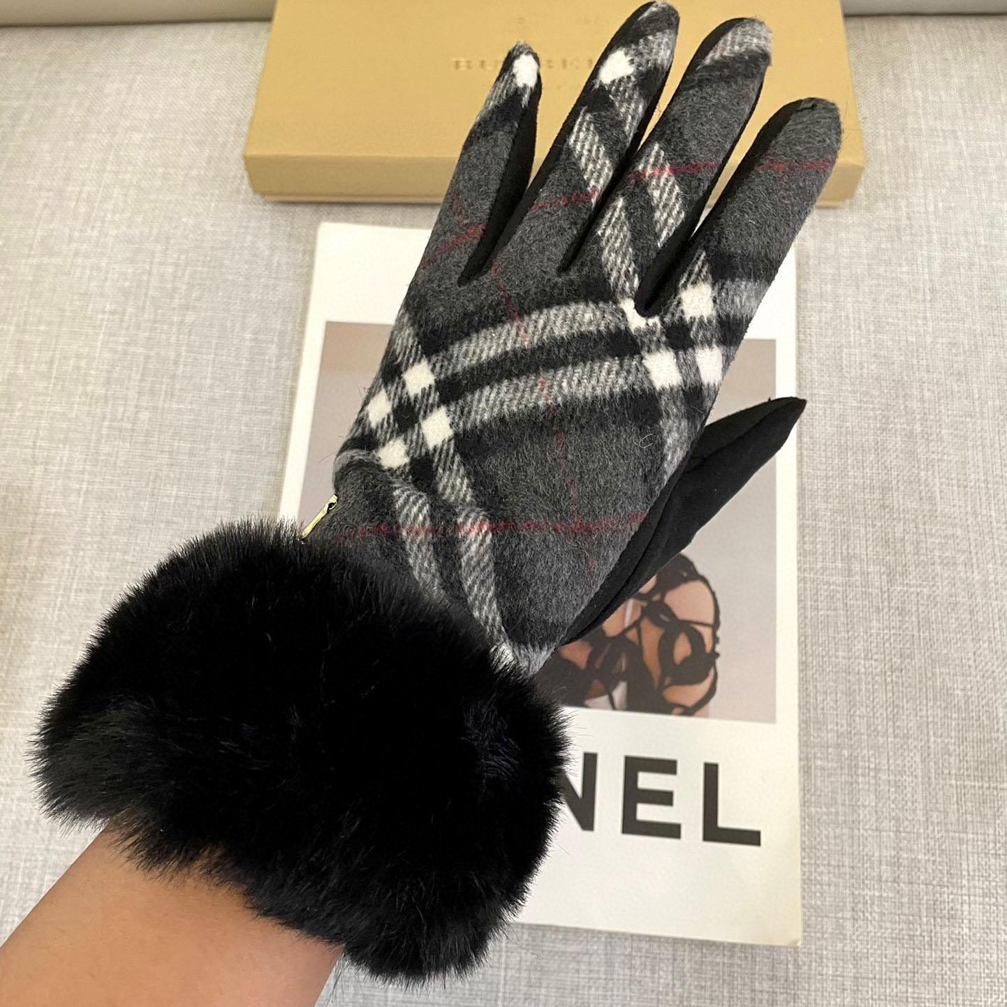 Burberry Gloves  - DesignerGu