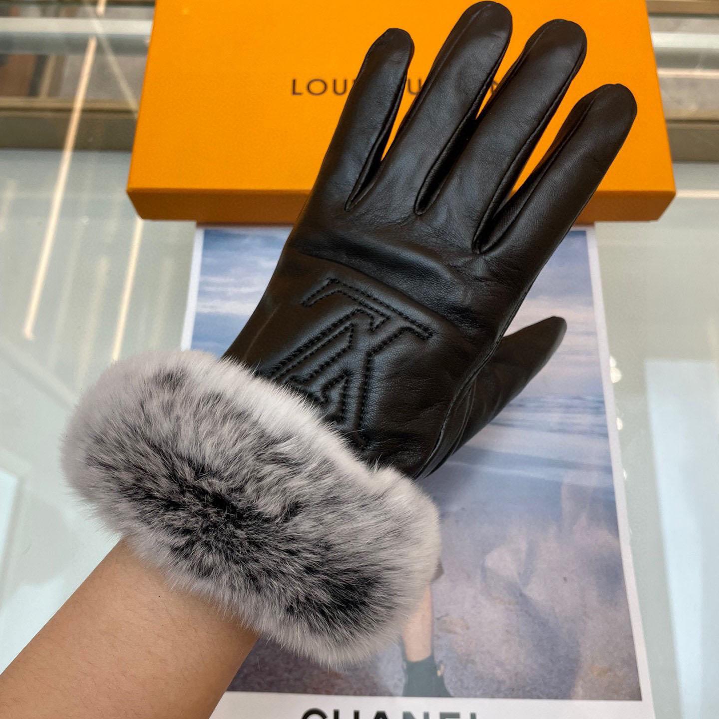 Louis Vuitton Gloves  - DesignerGu