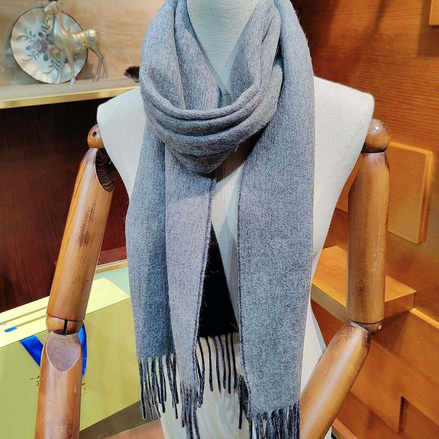 Burberry Reversible Cashmere Scarf - DesignerGu