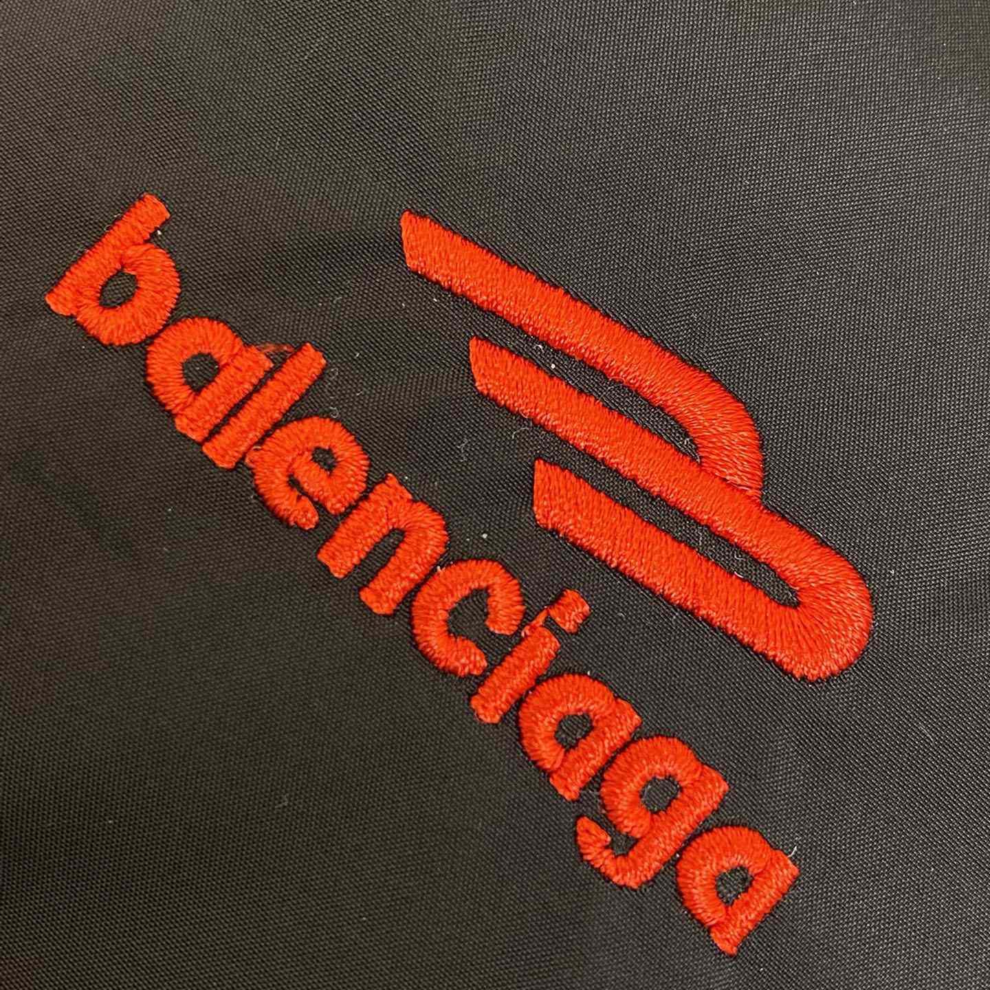 Balenciaga Logo-print Reversible Puffer Jacket - DesignerGu