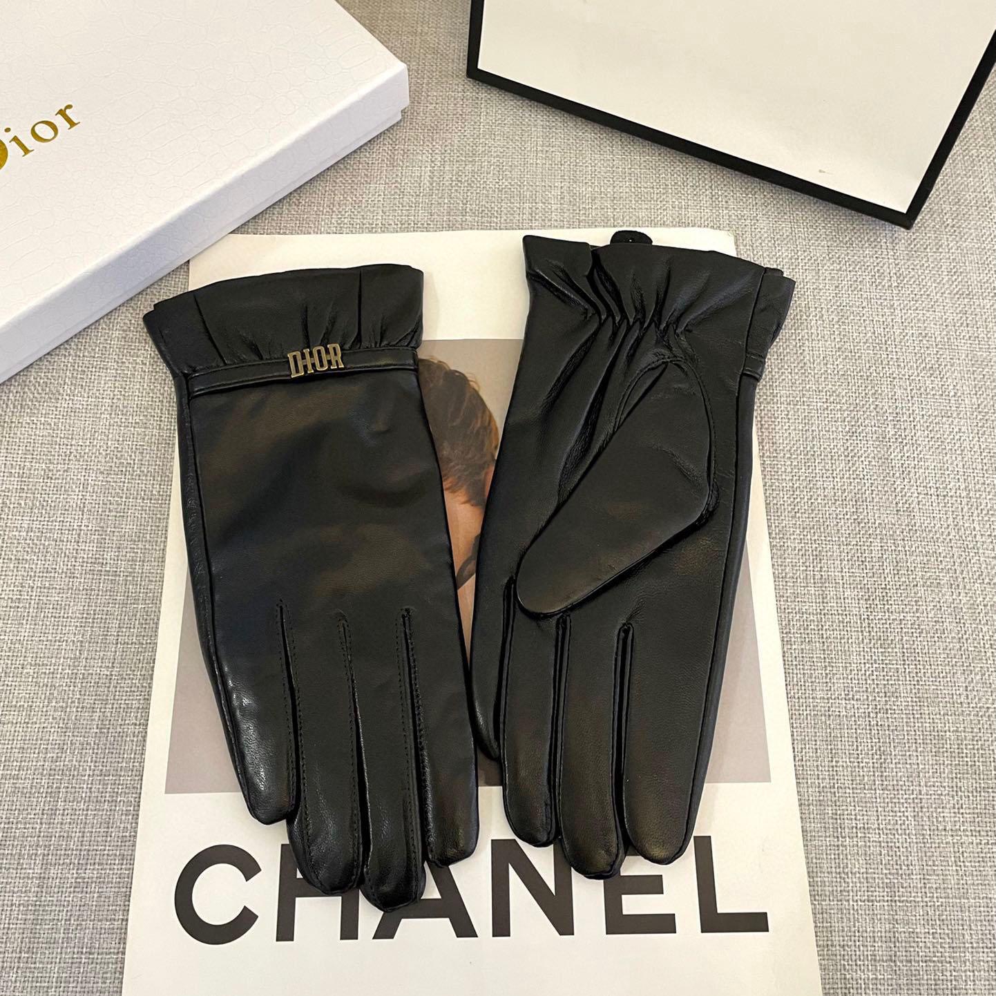 Dior Gloves  - DesignerGu