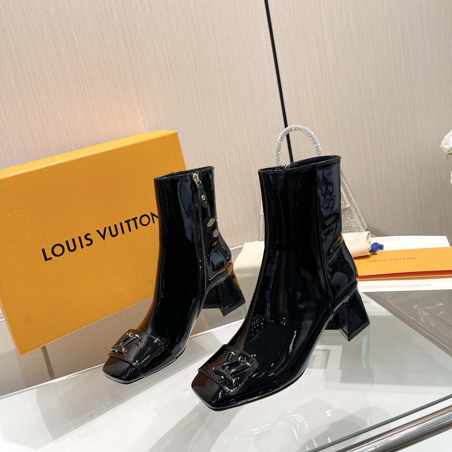 Louis Vuitton Shake Platform Ankle - DesignerGu