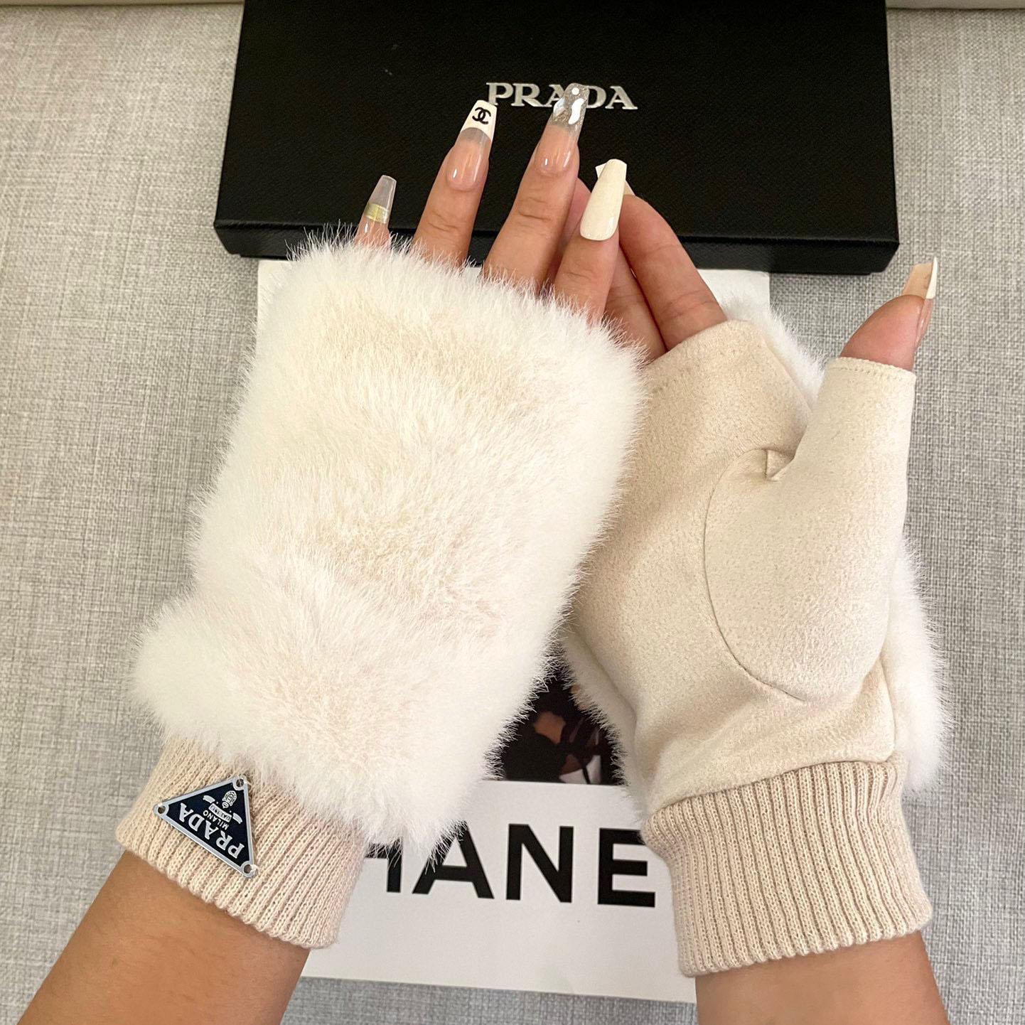 Prada Gloves  - DesignerGu