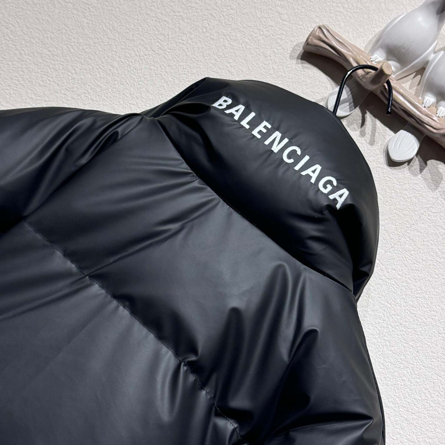 Balenciaga Oversized Wrap Puffer Jacket - DesignerGu