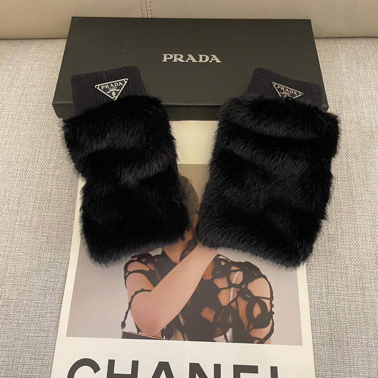 Prada Gloves  - DesignerGu