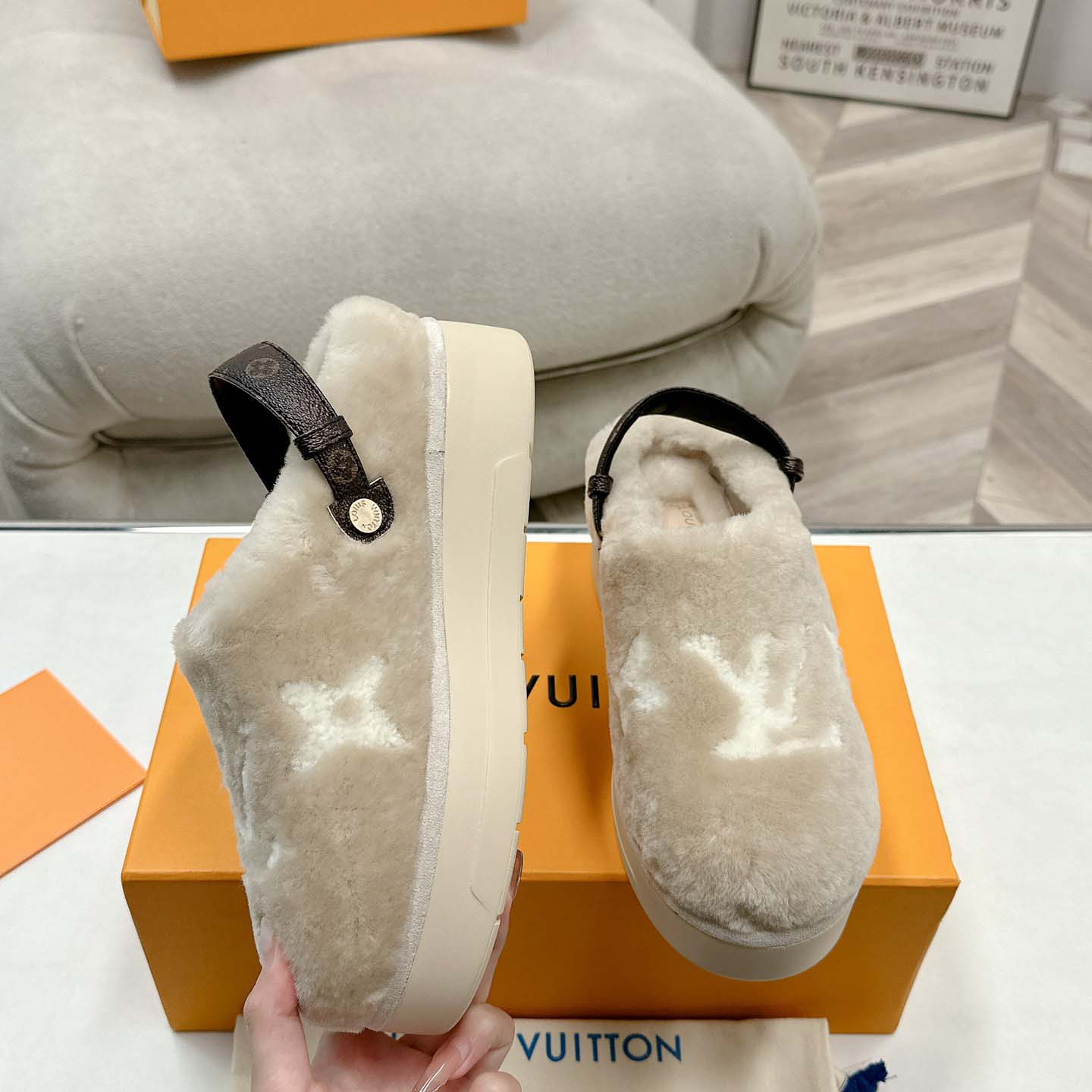 Louis Vuitton Aspen Platform Clog           - DesignerGu