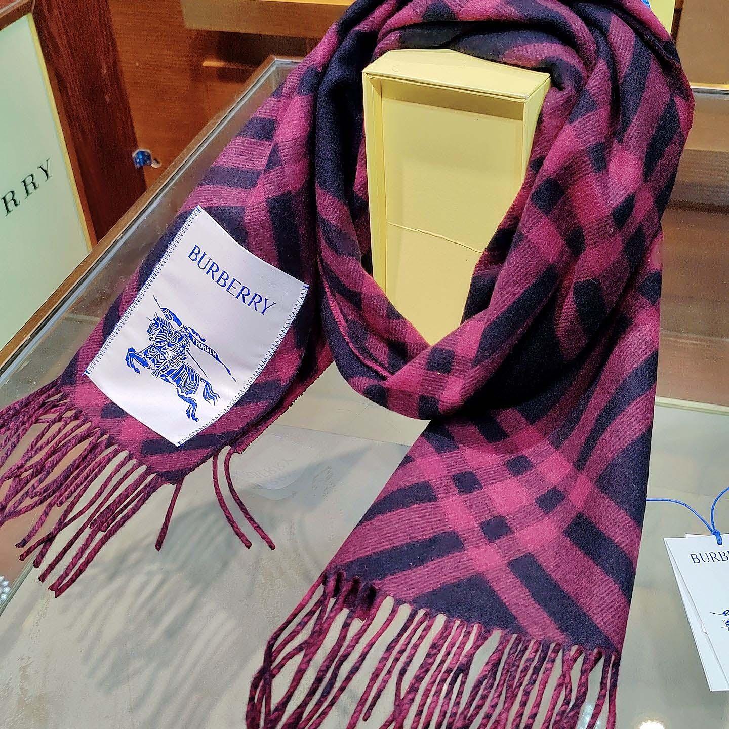 Burberry Check Cashmere Scarf - DesignerGu