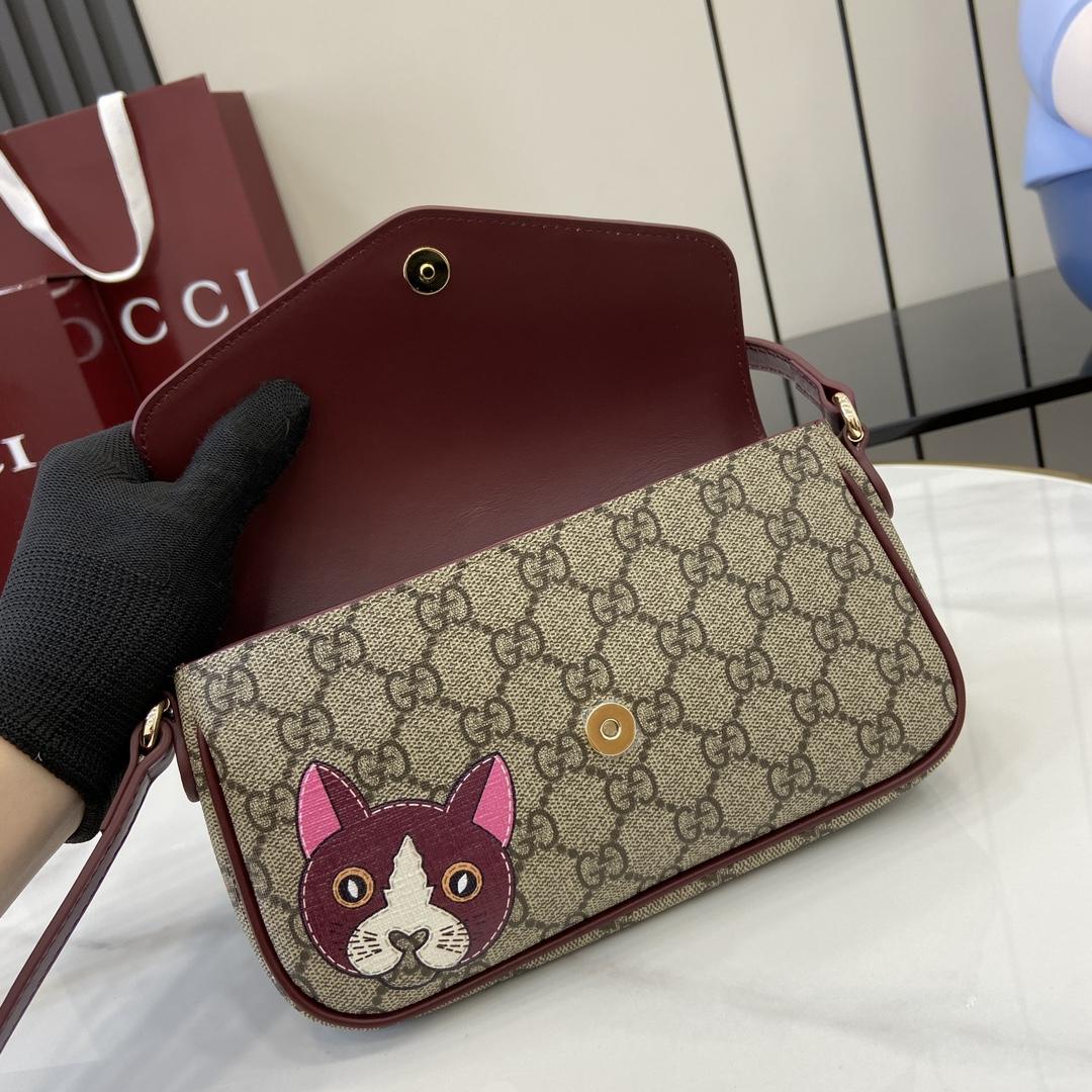 Gucci GG Mini Shoulder Bag With Cat Detail - DesignerGu