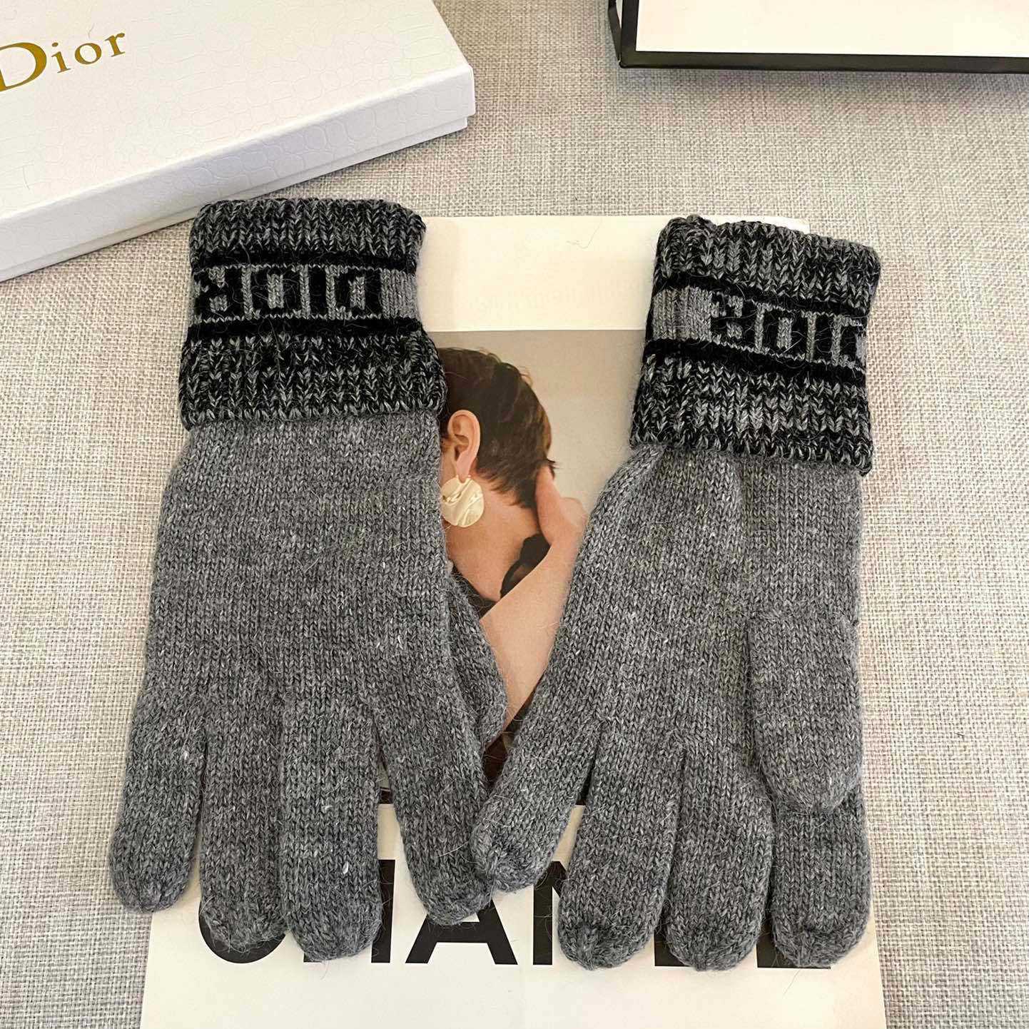 Dior Gloves  - DesignerGu