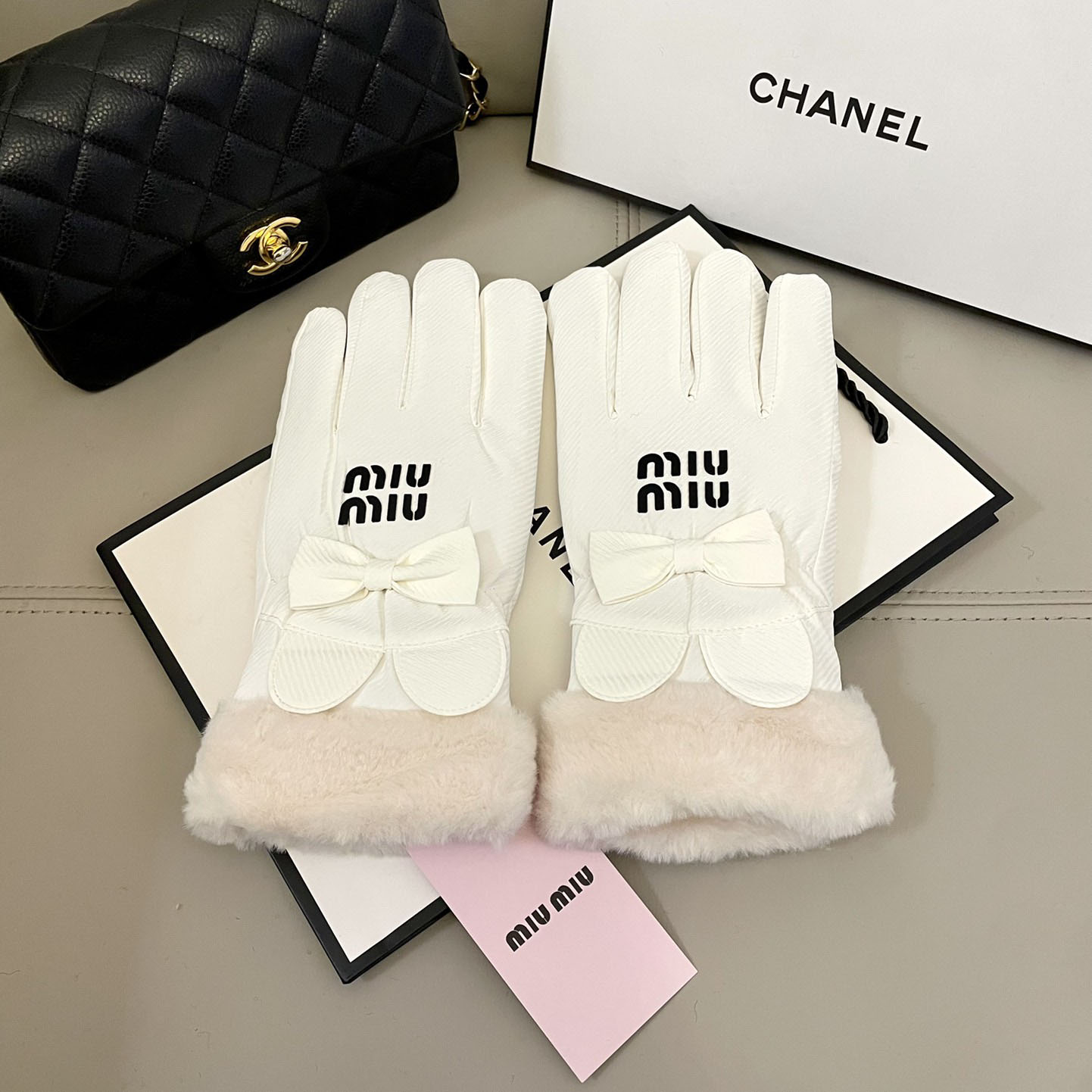 Miu Miu Gloves  - DesignerGu