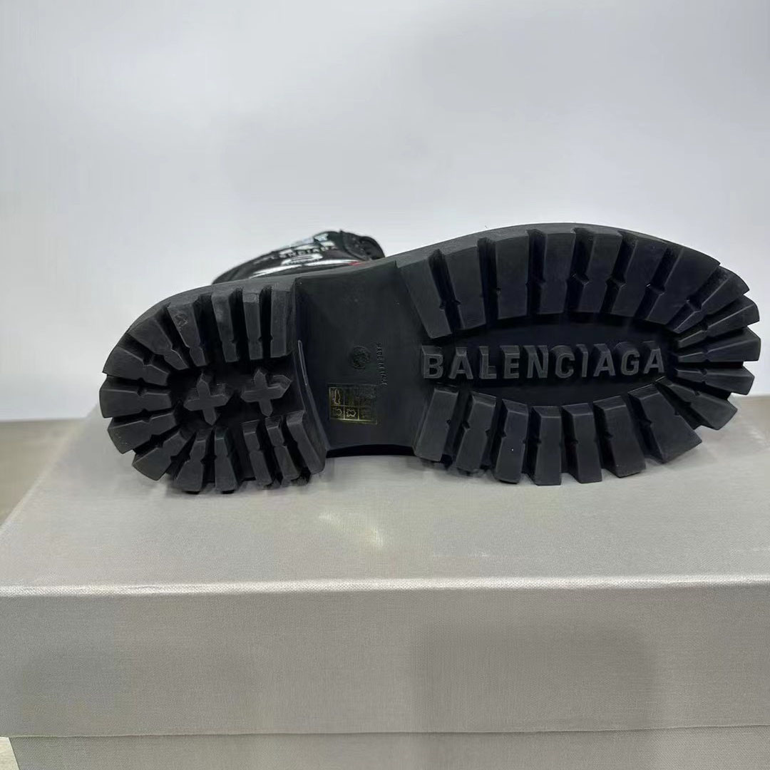 Balenciaga Combat Strike 20mm Boot In Black - DesignerGu