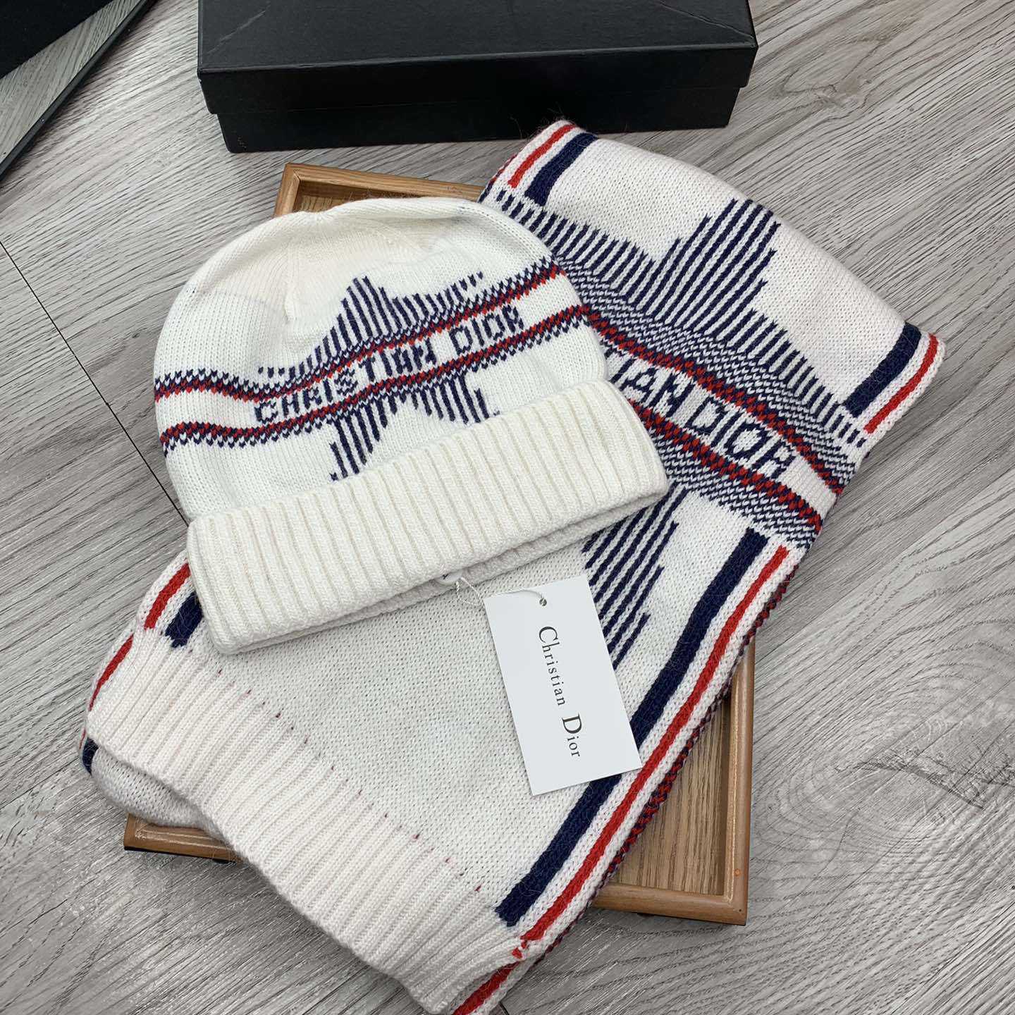 Dior Beanie And Scarf - DesignerGu