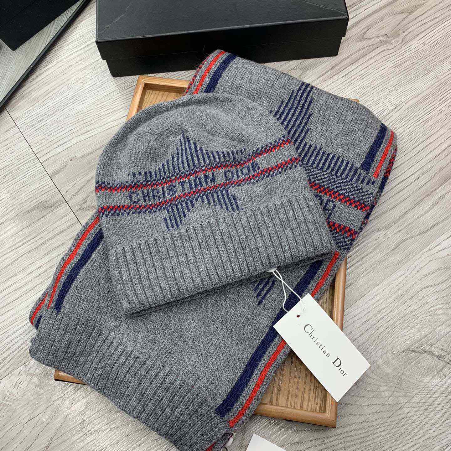 Dior Beanie And Scarf - DesignerGu