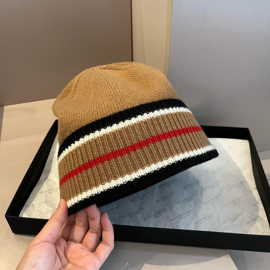 Burberry Beanie - DesignerGu