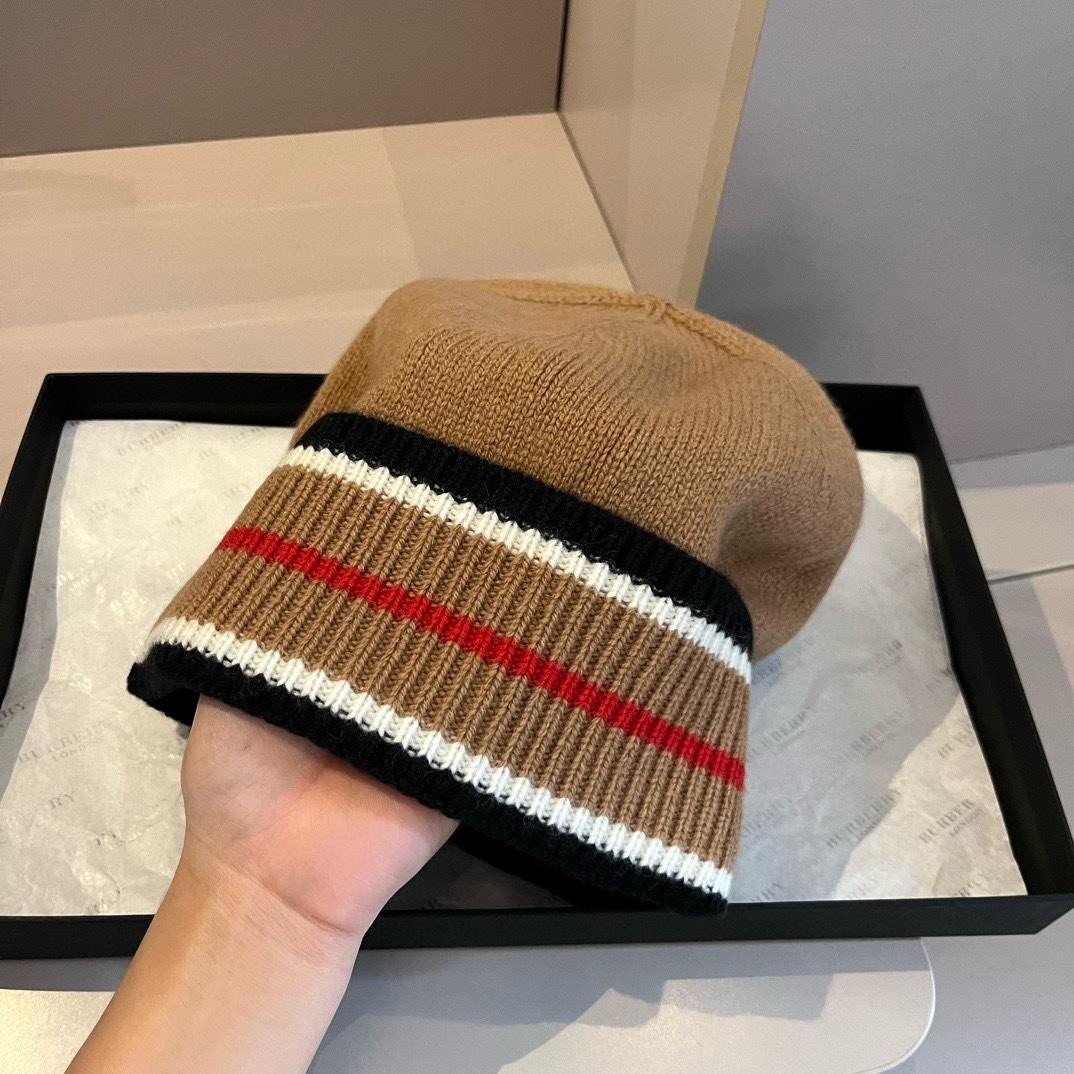 Burberry Beanie - DesignerGu