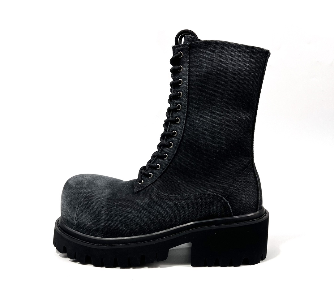 Balenciaga Stomper Bootie In Black  - DesignerGu