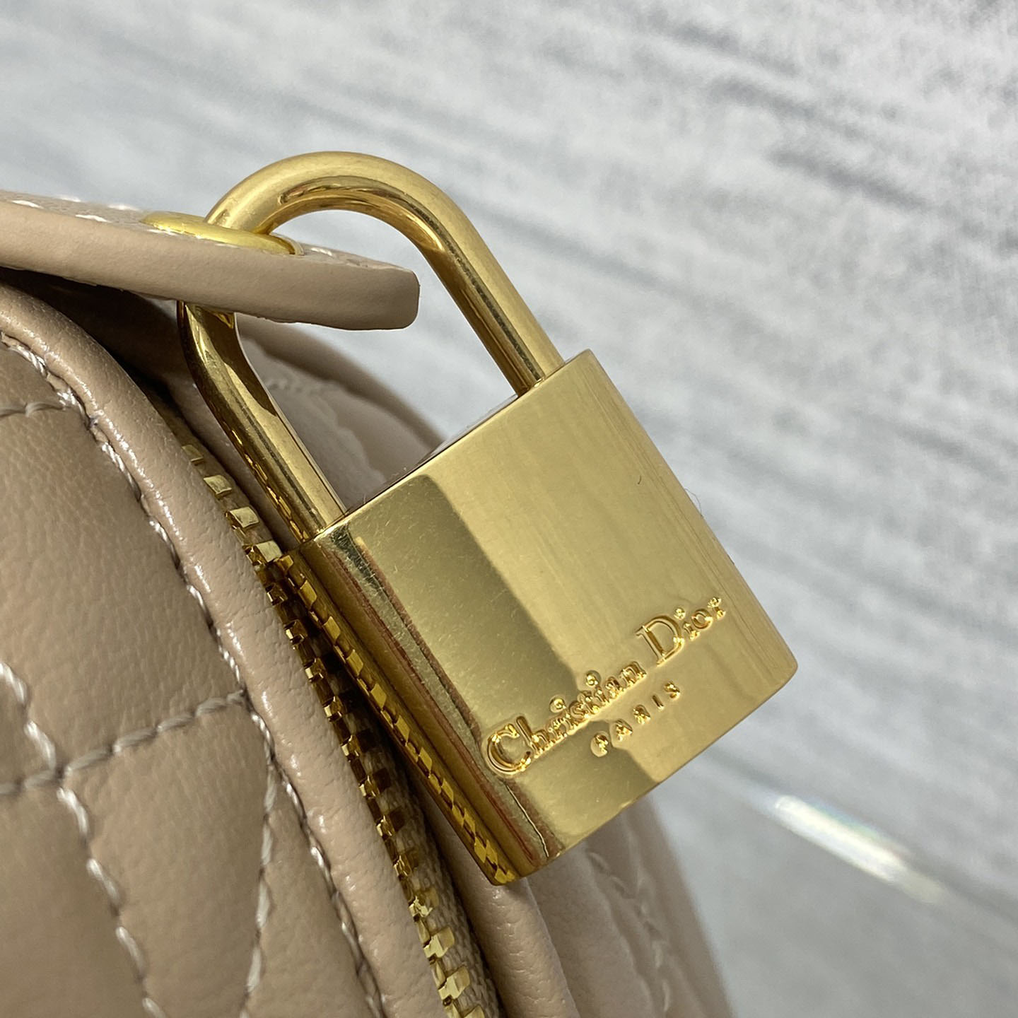 Dior Groove 25 Bag  - DesignerGu