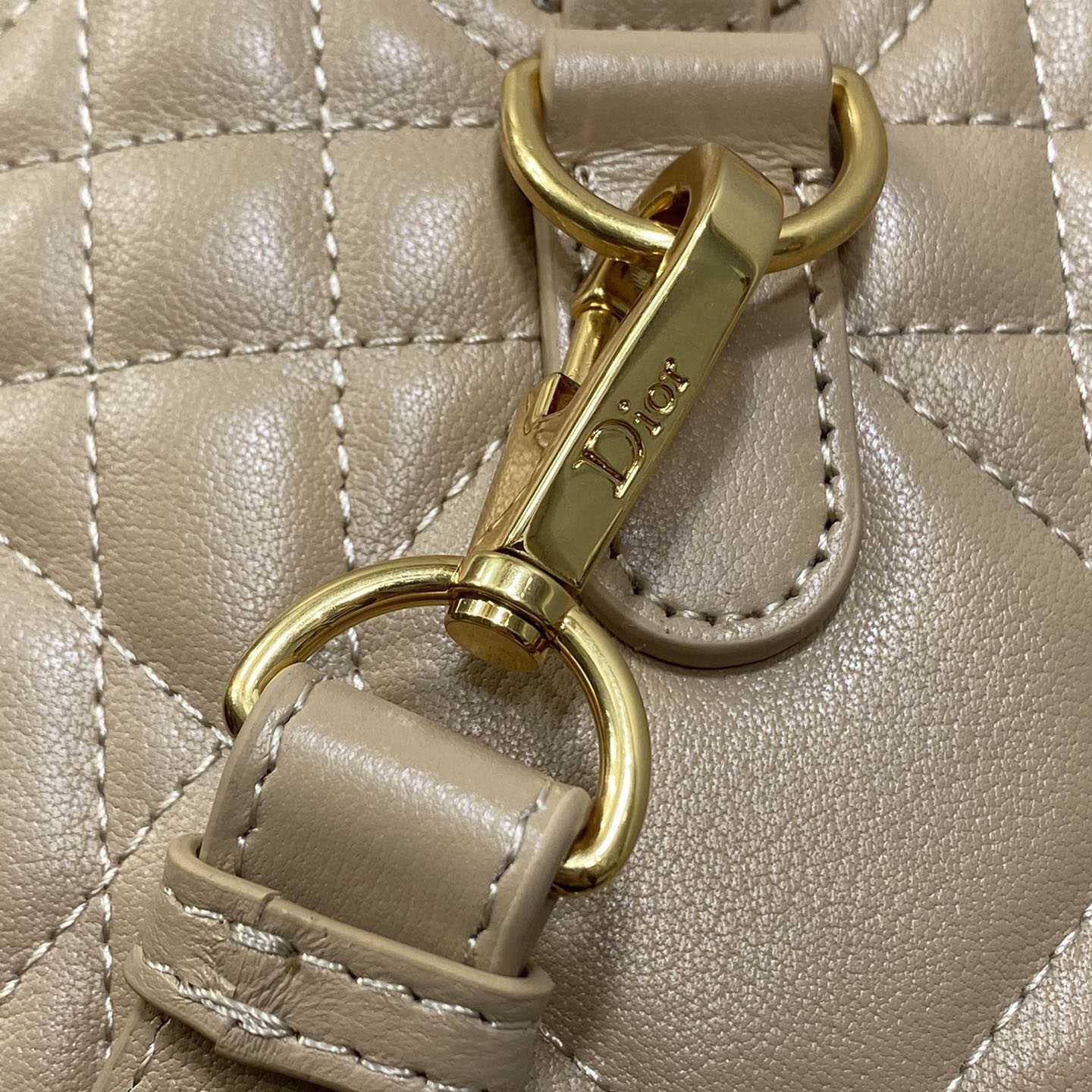 Dior Groove 25 Bag  - DesignerGu