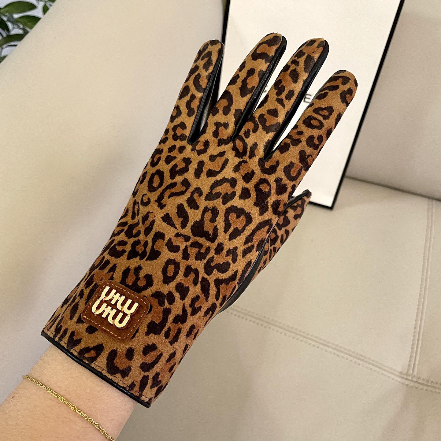 Miu Miu Gloves  - DesignerGu