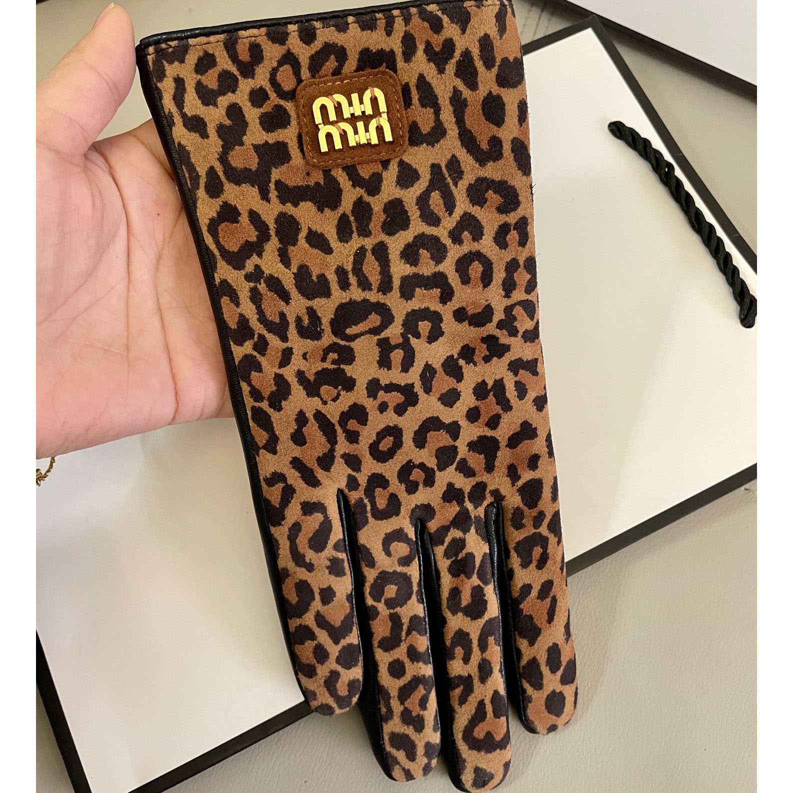 Miu Miu Gloves  - DesignerGu