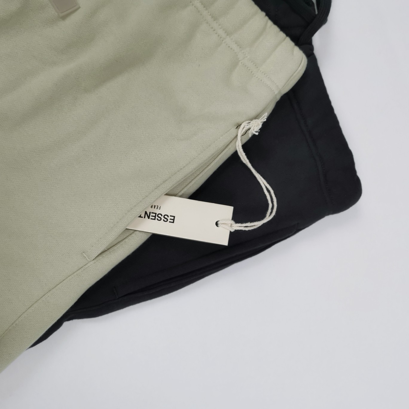 Fear of God Essentials Sweatpants - DesignerGu