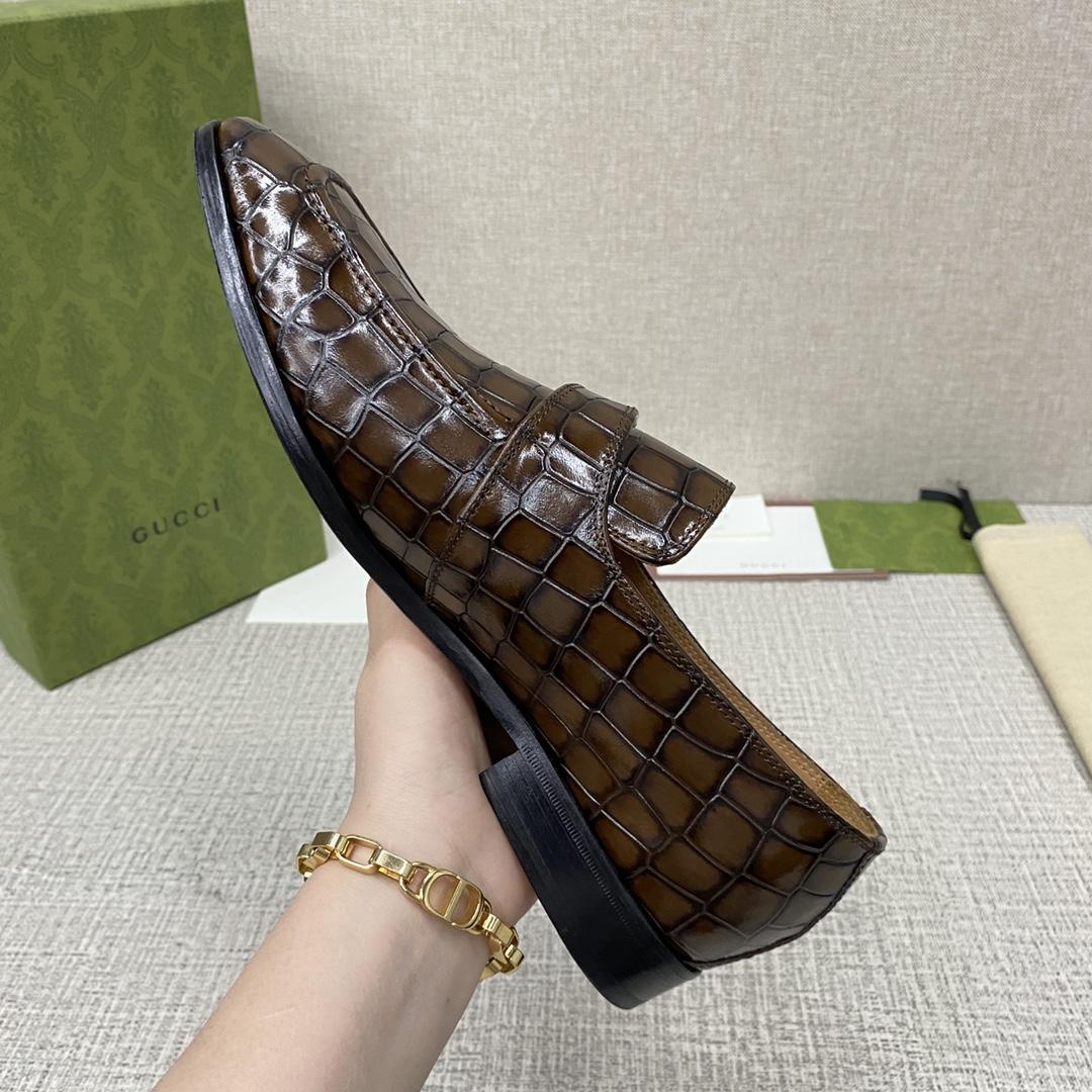 Gucci Men's Loafer - DesignerGu