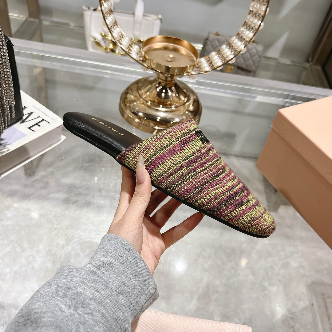 Miu Miu Wool slippers - DesignerGu